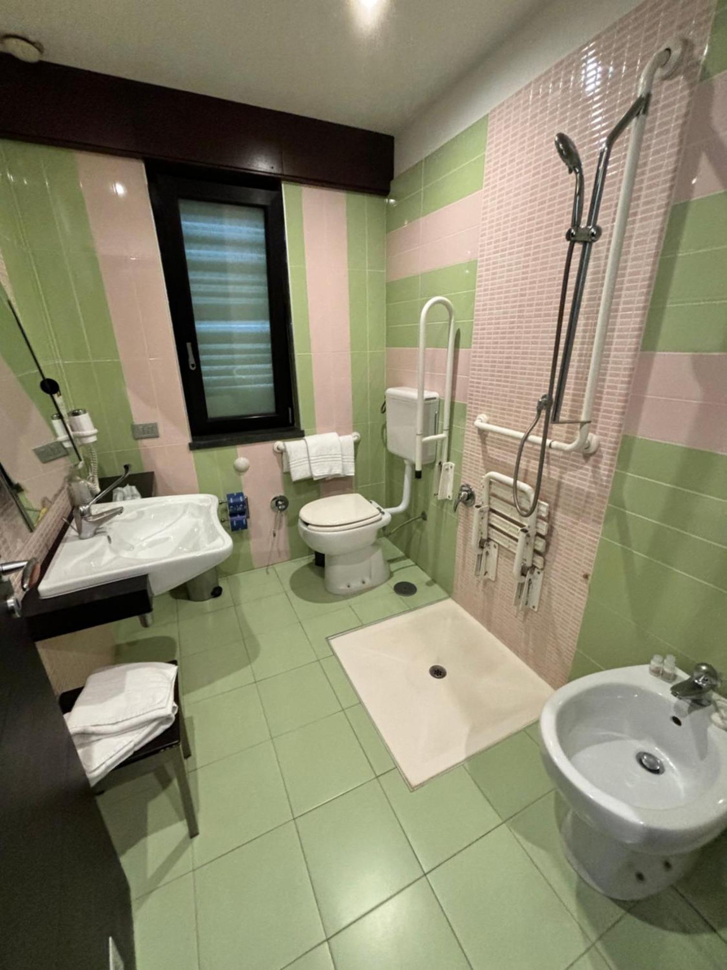 Abalon Hotel